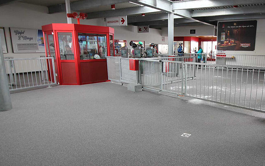 Bergbahnstationen und Restaurants der Arosa Bergbahnen AG Bergbahnstationen und Restaurants der Arosa Bergbahnen AG