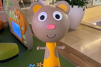 Indoorspielfläche mit REGUPOL playfix indoor Bodenbelag Kinderfreundliche Indoorspielfläche mit elastischem REGUPOL playfix indoor Bodenbelag für maximale Sicherheit und Langlebigkeit.