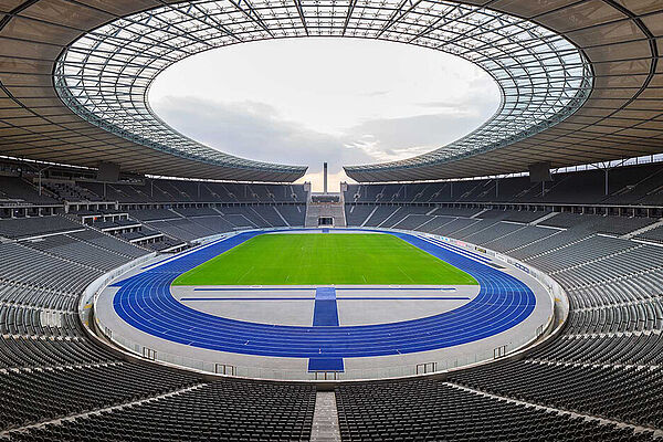 REGUPOL Laufbahnen in beiden Olympiastadien Deutschlands