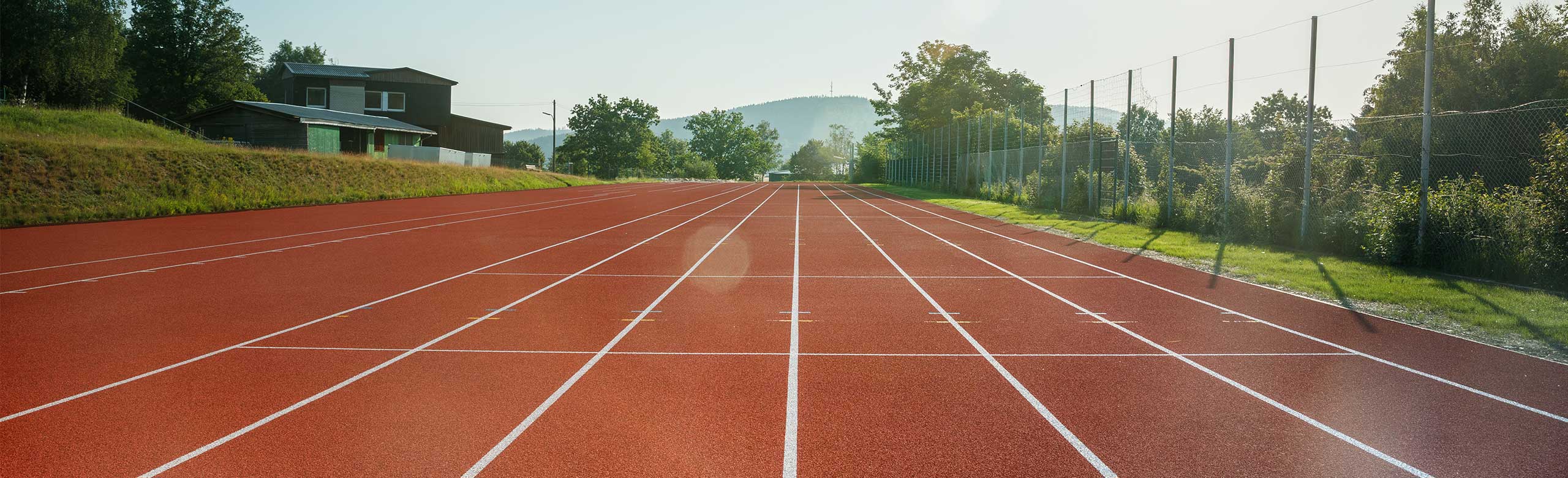 REGUPOL Kunststoffboden für Sprintbahnen Nahansicht Sportboden mit Sprintbahnen